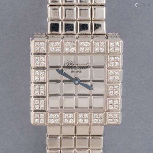 CHOPARD. Montre de dame en or gris, modèle Ice cube, Ref.13/...