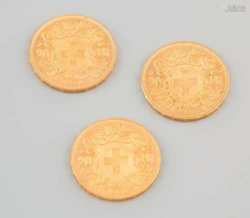 Trois pièces de 20 Francs suisses or datées 1915 et 1930. Po...