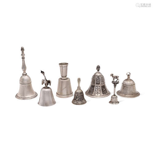 Group of silver bells (7) 19th-20th century gros weight 355 ...