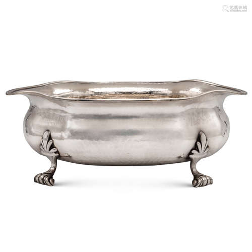 Silver centerpiece Italy, 20th century weight 951 gr.