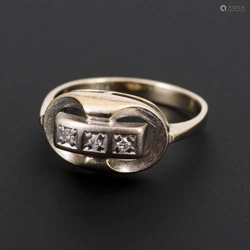 Ring mit Diamanten