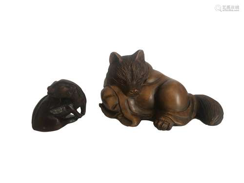 Netsuke Carved Wooden Large Fox & Dog 19th Century Meiji Per...