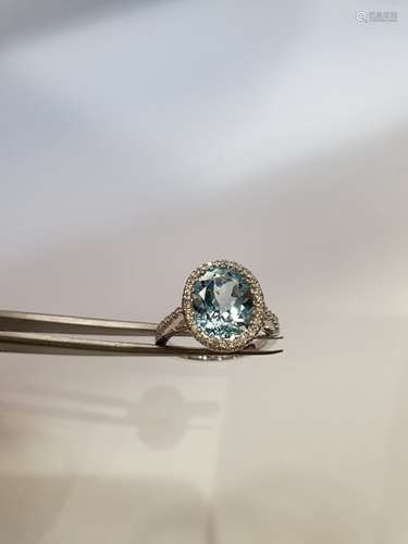 18K White Gold Aquamarine 2+ct Centre Stone & 0.50ct diamond...