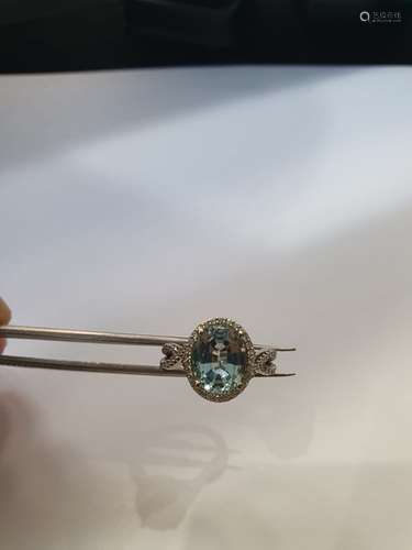 18K White Gold Aquamarine 2+ct Centre Stone & 0.50ct diamond...