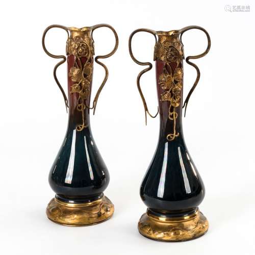 Paar Jugendstil-Vasen mit Metallmontierung