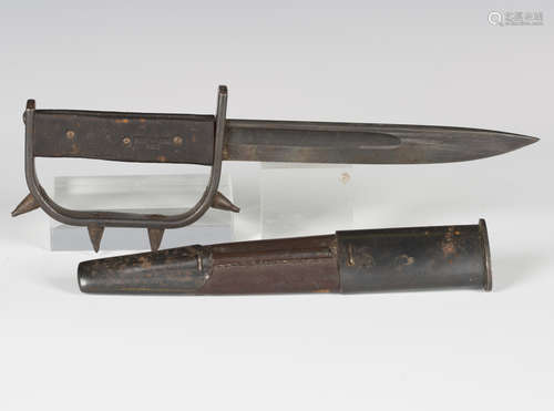 A First World War period knuckleduster trench knife with sin...