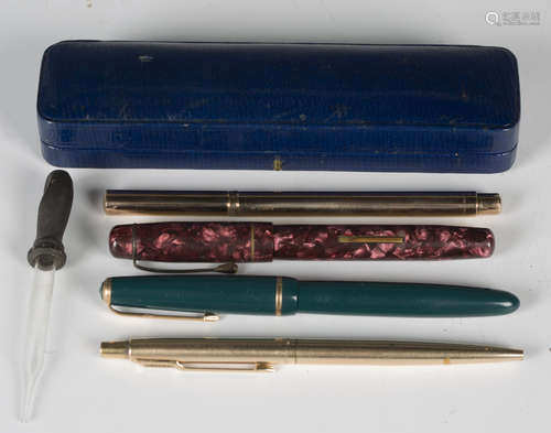 A 'Swan Pen' Mabie Todd & Co New York 9ct gold cased fountai...