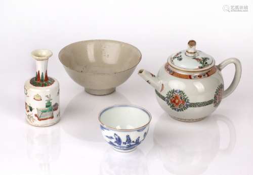 Group of porcelain Chinese, 17th/18th Century to include a f...