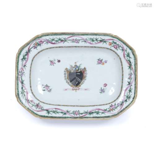 Small Armorial oval dish Chinese, 18th Century painted with ...