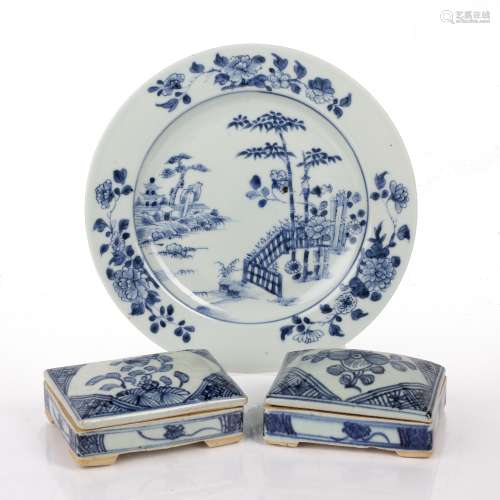 Blue and white porcelain plate Chinese, early 19th Century 2...