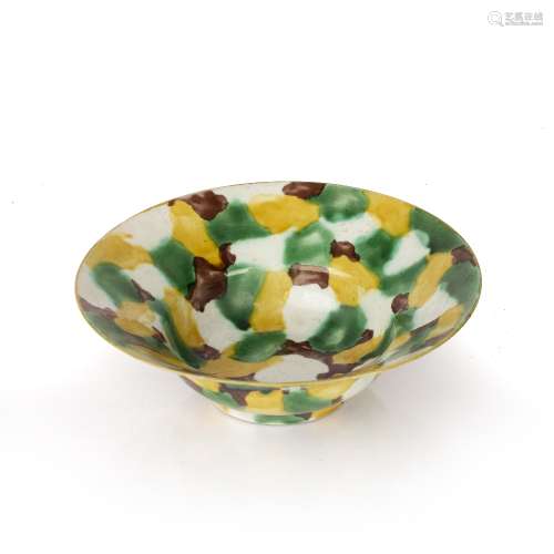 'Egg and spinach' glazed bowl Chinese, Kangxi period (1661 -...