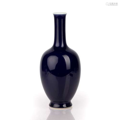 Dark blue glazed bottle vase Chinese, 19th Century with a gl...