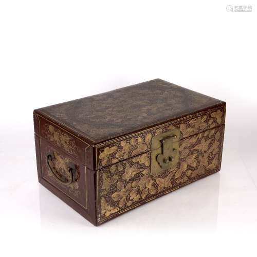 Export red lacquer box Chinese, 19th/20th Century densely de...