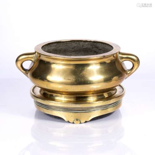 Bronze censer and stand Chinese, 17th/18th Century on a circ...