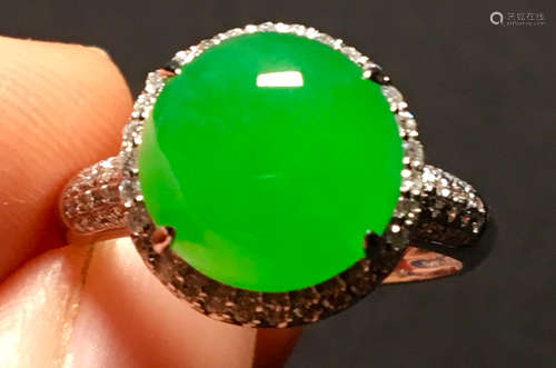 ICY GREEN JADEITE RING