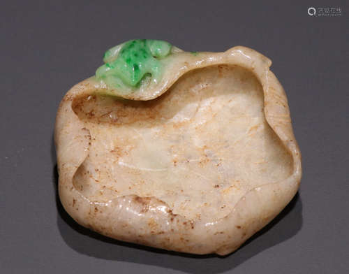 JADEITE CARVED BRUSH WASHER