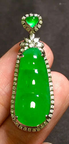 ICY GREEN JADEITE PENDANT