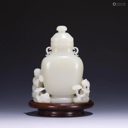 CHINESE HETIAN JADE POT WITH LID