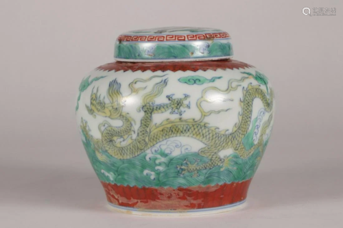 CHINESE DOUCAI GLAZED JAR WITH LID