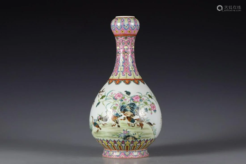 CHINESE FAMILLE ROSE GOURD VASE,QIANLONG MARK