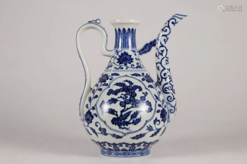 CHINESE BLUE AND WHITE TEAPOT,QIANLONG MARK