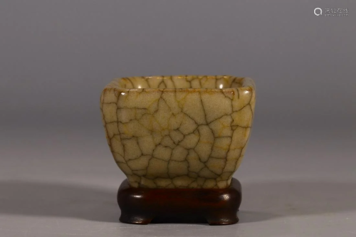 CHINESE GE TYPE GLAZED CUP
