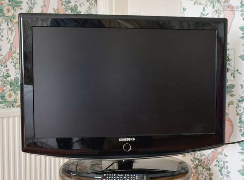 A SAMSUNG TV.