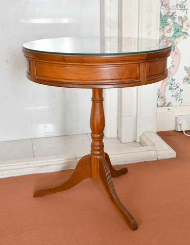 A MODERN DRUM TABLE. 1ft 8ins diameter.