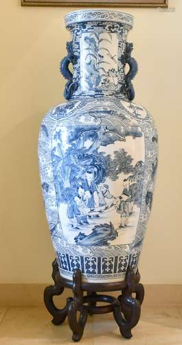 A LARGE CHINESE KANG HIS STYLE BLUE AND WHITE VASE AND COVER...