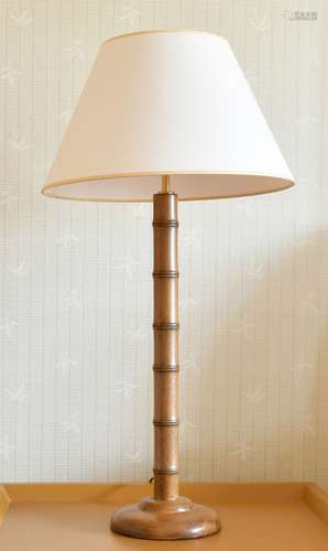 A PAIR OF BAMBOO TYPE LAMPS AND STANDARD LAMP.