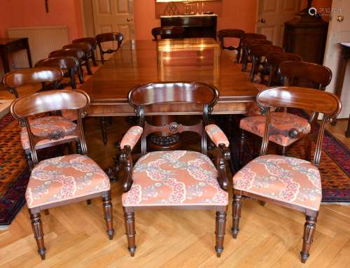 A VERY GOOD SET OF SIXTEEN WILLIAM IV MAHOGANY DINING CHAIRS...