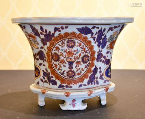 A CHINESE OVAL JAPAN PATTERN JARDINIERE AND STAND.