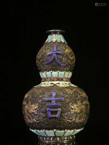 Overseas Backflow. Gilt Silver Gourd-shaped Vase with Lapis ...