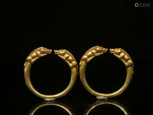 Old Collection. A Pair of Gilt Silver Bracelets