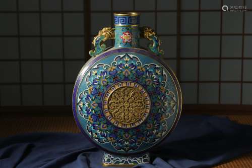 Qing dynasty, Qian long style, cloisonne double ears vase