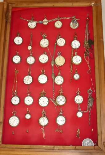 Collection de 28 montres anciennes comprenant 23 montres de ...