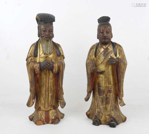CHINE - XIXème siècle : Deux statuettes de dignitaires debou...