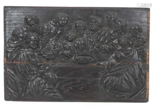 La Cène. Panneau rectangulaire en bois sculpté en relief. 37...
