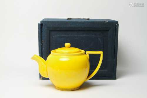 黃釉茶壺