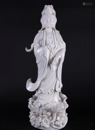 CHINESE BLANCE DE CHINE FIGURE OF GUANYIN