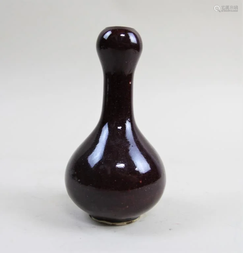 SMALL CHINESE DARK BROWN GLAZED GARLIC HEAD VASE