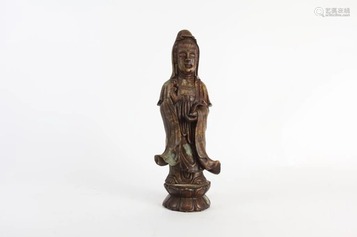 CHINESE CARVED JADE FIGURE OF GUANYIN