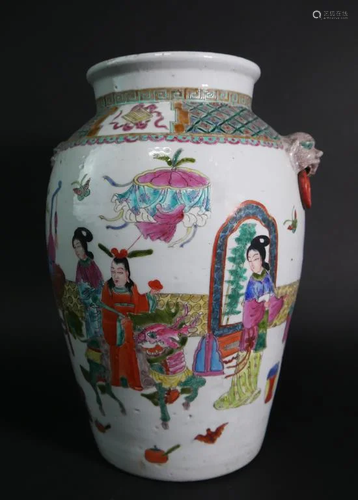 CHINESE FAMILLE ROSE VASE WITH TWO HANDLES