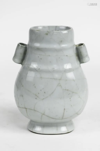 CHINESE CELADON CRAKLEWARE VASE