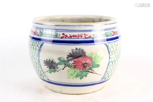 CHINESE PORCELAIN JAR