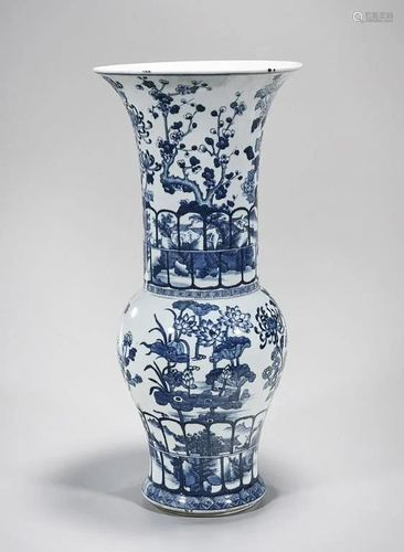 CHINESE BLUE AND WHITE GU VASE