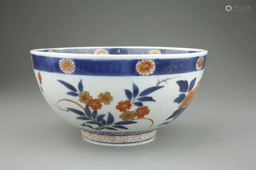 18TH CENTURY JAPANESE PORCELAIN BOWL