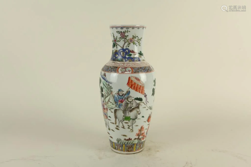 HAND-PAINTED CHINESE PORCELAIN VASE