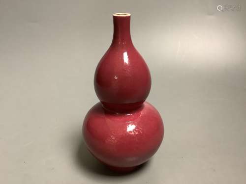 A Chinese ruby glazed double gourd vase, height 14,5cm