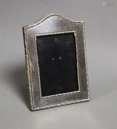 A George V silver mounted photograph frame, James Deakin & S...